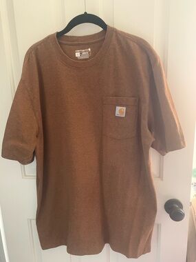 Carhartt Chest Pocket Tee in Heather Brown